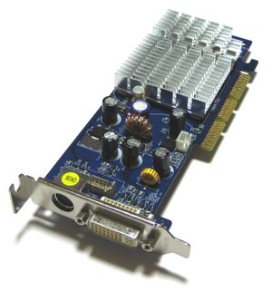 로우 프로파일 AGP 폼 팩터의 지포스 6200