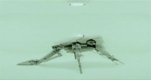  "Second Bad Vilbel" 뮤직비디오의 한 장면