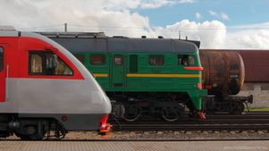 샤울랴이 기차역의 기차