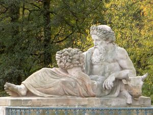 부크강의 알레고리, 바르샤바의 로얄 바스 공원에 있는 와지엔키 궁전의 테라스 조각상