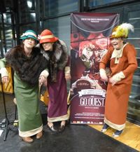 spectacle musical "Les Triplettes de Belleville dans Go Ouest"의 트리플렛들