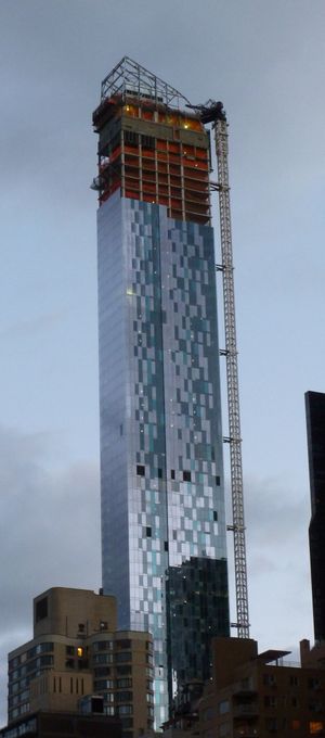 건설 중 (2012년 12월)