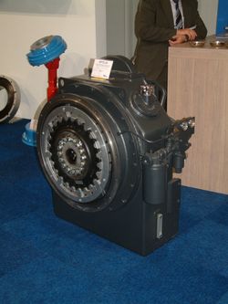 Transfluid의 산업용 변속기 모델 KPTO에 장착된 유체 커플링