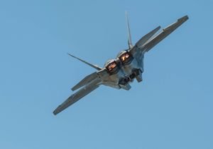 F-22의 F119의 독특한 사각형 추력 벡터링 노즐