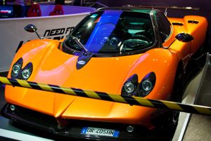 2010년 게임스컴에서 니드 포 스피드: 핫 퍼슈트의 홍보.