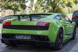 가야르도 LP 570-4 슈퍼레제라 후면