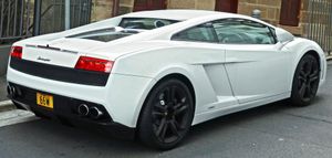 가야르도 LP 550-2 쿠페, LP 550–2 AD 후면