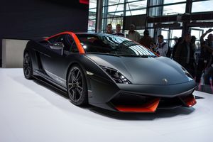 가야르도 LP 570-4 에디치오네 테크니카 정면