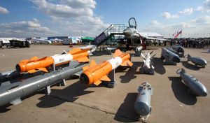 2011년 MAKS에서 촬영된 MiG-29SMT의 무장 탑재 현황