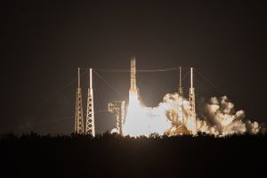 벌컨 센타우르의 첫 비행에서 페레그린 달 착륙선의 발사 모습