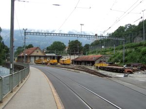 쿠어 잔(Sand) 차량 기지; 플레수어 강과 주요 선로는 왼쪽에 있다