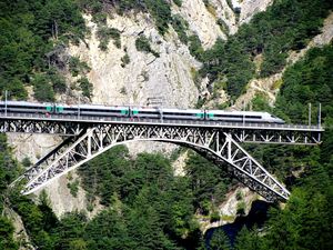 뢰치베르크선의 ETR 610 차량