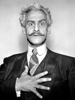 까다로운 토누즈 삼촌 역의 콘리드