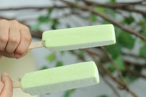 포장지에서 꺼낸 메로나