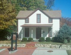 캔자스 맨해튼에 있는 데이먼 러니언의 어린 시절 집