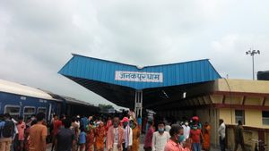 자낙푸르 기차역