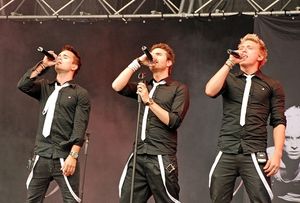 2008년 E.M.D. 트리오의 마티아스 안드레아손(가운데)