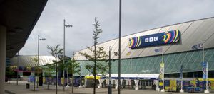 유로비전 행사 주간의 리버풀 아레나 외부 모습