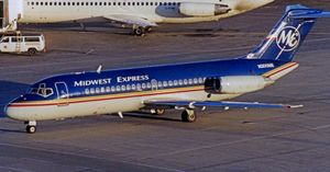 더글러스 DC-9 시리즈 15, 미드웨스트 익스프레스, 1999년 토론토 피어슨 공항 도착