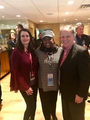 테리 수웰과 함께 있는 더그 존스와 루이스 존스 (2018년 1월)