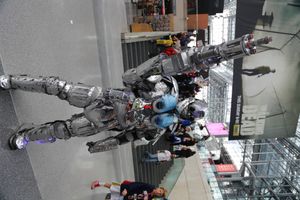 영화 속 미스터 프리즈를 코스프레한 사람