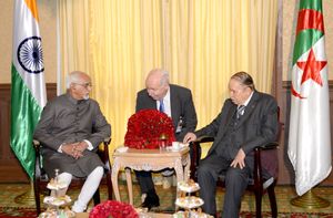 모하마드 하미드 안사리와 압델라지즈 부테플리카, 2016년 10월 알제