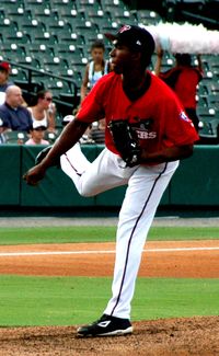 2008}}년에 프리스코 러프라이더스(텍사스 레인저스 산하 더블 A)에서 투구하고 있다.