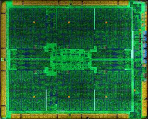 GeForce GTX 1080 Ti 카드 내부에 있는 GP102 GPU의 다이 샷