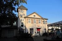 바트조덴역의 역 건물