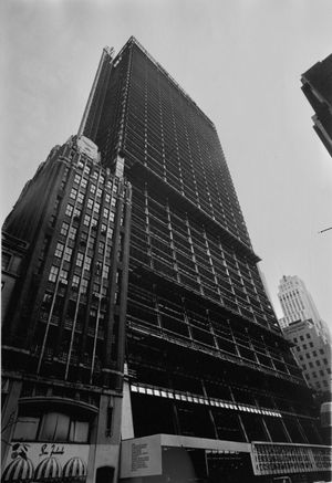 1970년 1월 건설 중인 9 West 57번가 외관