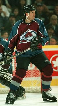 1997년 노스랜드 콜리세움에서 콜로라도 애벌랜치 소속으로 경기하는 크루프