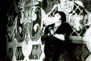 1987년 마지막 공연 당시 부에노스아이레스의 테아트로 콜론에 있는 레진 크레스팽