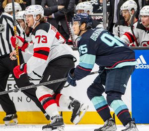 2023년 12월 시애틀 크라켄과의 경기에서 데블스 소속으로 활약하는 토폴리