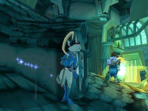 파란색 "도둑 감각" 오라에 의해 강조된 슬라이 쿠퍼가 감지를 피하기 위해 벽을 따라 몰래 움직입니다.