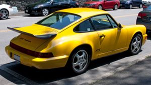 페라리 옐로우 색상의 포르쉐 RS 아메리카 (이 색상으로 칠해진 4대 중 1대)