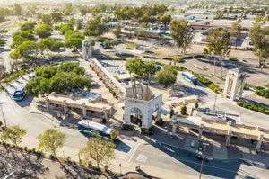 에스콘디도 대중교통센터를 드나드는 에스콘디도 시내버스