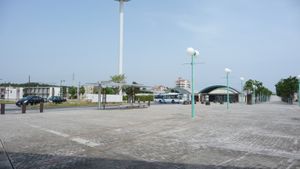 역 앞 로터리 교차점(2012년 3월)