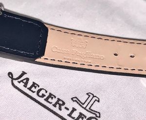 리베르소에 부착된 카사 파글리아노제 가죽 스트랩