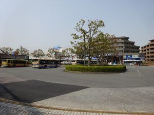 역 앞 로터리(2019년 4월)