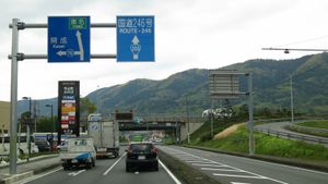 도메이 고속도로 오이마쓰다 나들목 부근가나가와현 아시가라카미군 오이정