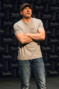 2015년 8월 6일 에든버러 국제 페스티벌에서 맥버니