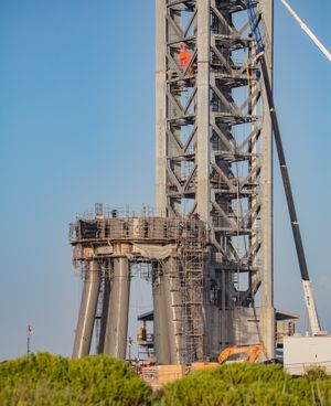 2021년 8월 스타베이스에서 건설 중인 궤도 발사대 A