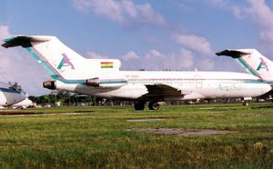 아에로수르 초창기 도색을 한 보잉 727-100 항공기