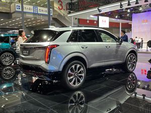 캐딜락 XT5 II (후면)