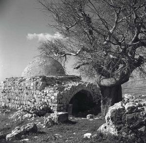 벧엘의 돔형 구조물, 1945