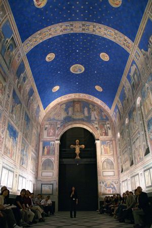 오츠카 국제 미술관의 스크로베니 예배당의 실물 크기 세라믹 복제품