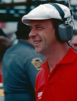 딕 베르그렌은 플랫캡을 착용하는 것으로 알려져 있다.