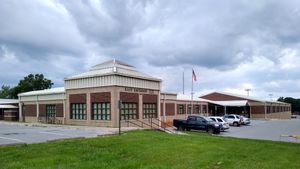 이스트 데이비슨 고등학교