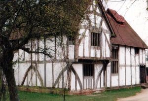 15세기 상인의 집, 현재는 에이번크로프트 역사 건물 박물관에 있다