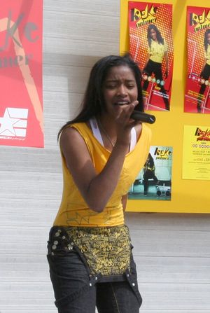 공연 중인 키키 파머